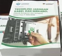 Image of Teknologi Jaringan Kabel dan Nirkabel (Teknik Komputer dan Jaringan Untuk Fase F SMK/MAK)